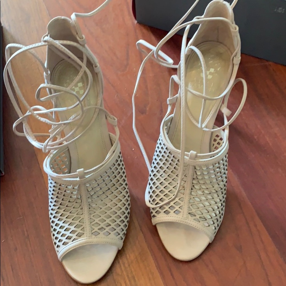 Heels - Picture 2 of 3